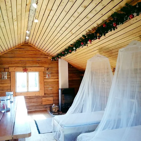Havu Arctic Holidays Деревянный коттедж *
